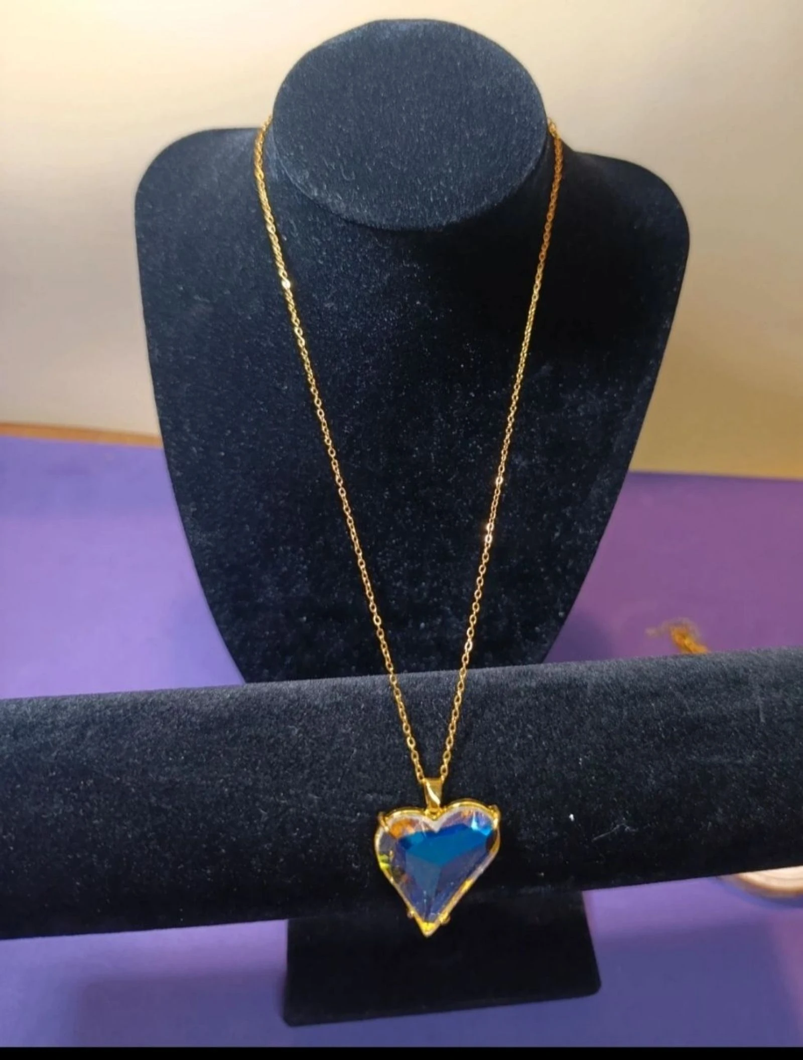 Golden steel necklace transparent acrylic heart 48 cms – photo 2